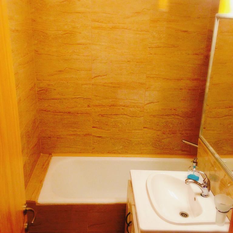 Nexus Happy Apartment Миеркуря Чук Екстериор снимка